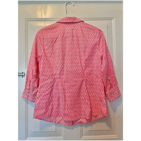 Talbots Wrinkle Resistant Red & White 3/4 Sleeve Button Down Shirt Size 6P - Picture 2 of 3